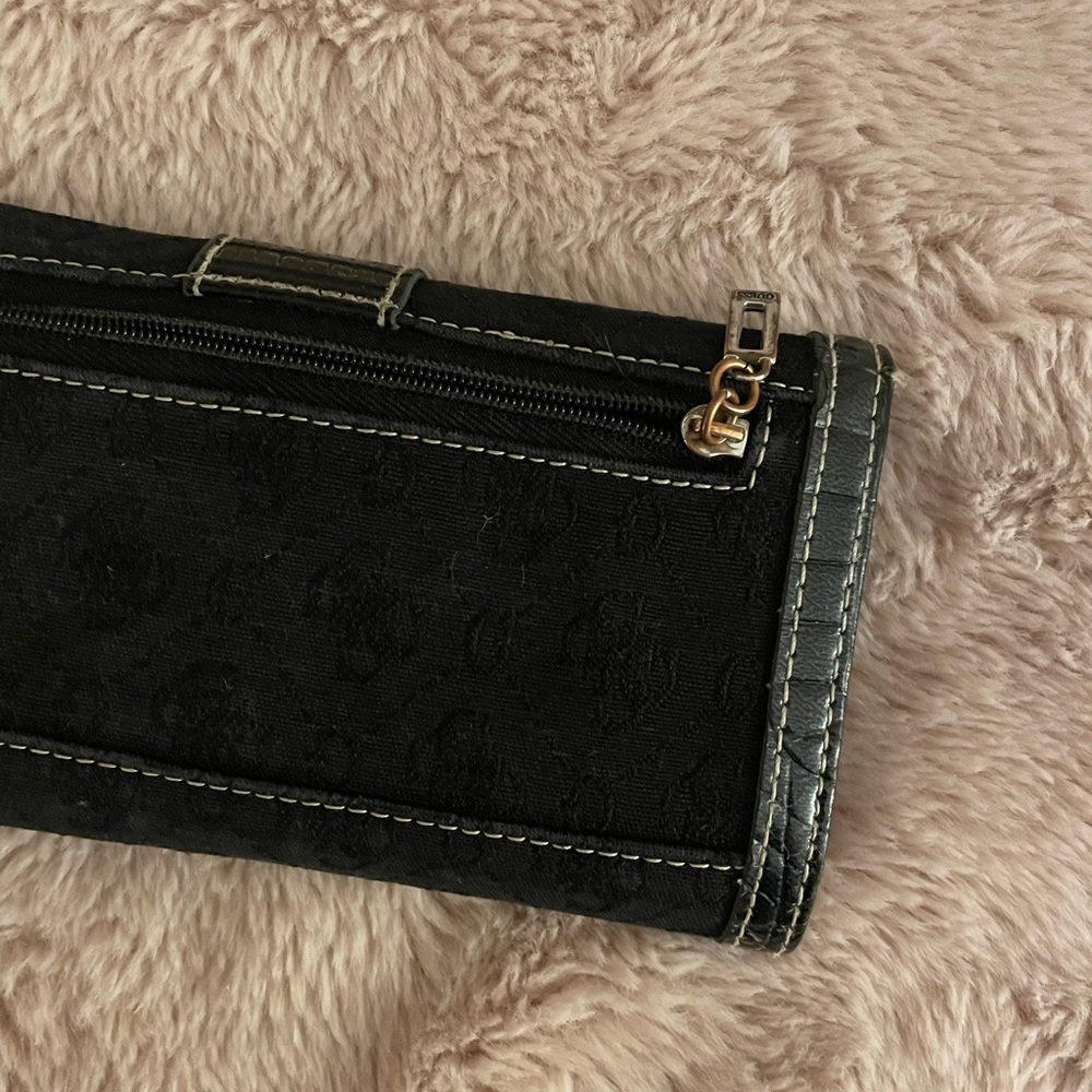 GUESS Wallet‎ - Picture 3 of 4